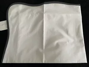 D. Porthault Francia Estándar Blanco Sólido Con Algodón Gris Carbón Ondulado NUEVO CON ETIQUETAS NUEVO - Imagen 1 de 5