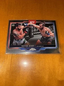 2025 Topps Chrome UFC - Victor Henry #59 (RC) - Foto 1 di 2