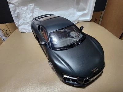 1:18 Kyosho Audi R8 V10 Plus Coupe in Camouflage Green Diecast - Image 1 of 4