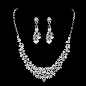 Swarovski Kristall Braut Halskette und Ohrringe Set - Bild 1 von 4