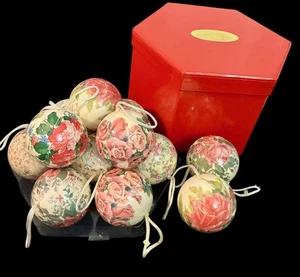Vintage 12er Set Pappmache Kugel Rose Decoupage Christbaumschmuck JCPenney - Bild 1 von 12