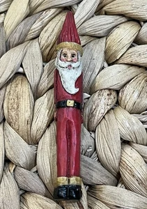 Vintage Artisan Crafted Santa Brosche Pin Weihnachten handbemalt & geschnitzt Holz - Bild 1 von 6