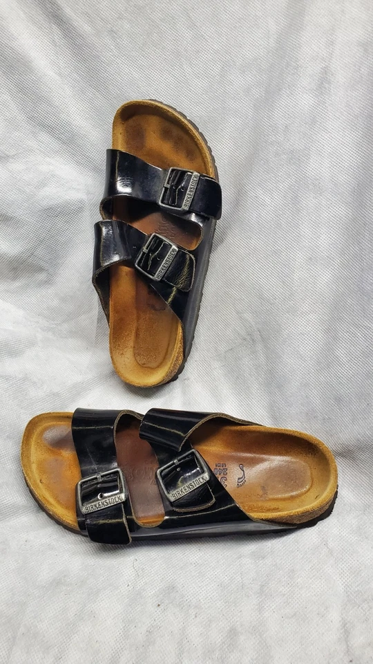 Zapatos planos Birkenstock Arizona para mujer talla 37 EE. UU. 6 charol negro con hebilla Foto 1 de 4