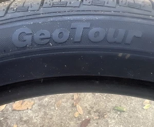 New  P225/ 45 R19 GeoTour 96 W Tire - Bild 1 von 6