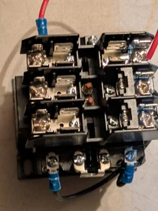 Square D 9070TF100D1 Industrie-Steuertransformator mit Sicherungshalter - Bild 1 von 3