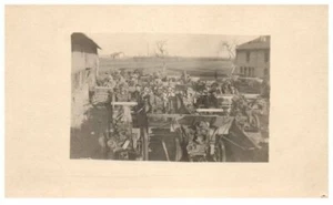 Vecchia cartolina fotografica reale RPPC 1918 WWI ARTIGLIERIA TEDESCA PISTOLE catturate dagli alleati - Foto 1 di 2