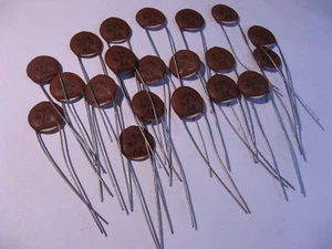 Condensador de disco de cerámica 68pF 10% 500V NPO AE - Edición Cantidad 20 - Imagen 1 de 2