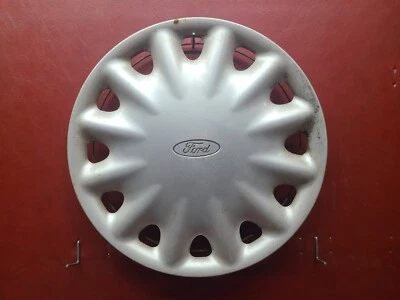 Cubierta de rueda tapacubos Ford Contour 1995-1999 14" 94BB-1130-CC OEM PLATEADO Foto 1 de 4