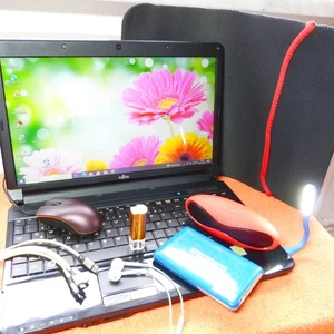 XL Set Business Fujitsu AH530 15 Zoll l SSD und HDD Windows 10 Pro l 8GB RAM NEU - Bild 1 von 11