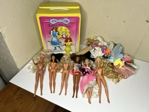 BARBIE LOT VINTAGE 1980’s TARA TOY 3D CASE WITH CLOTHES LOT BARBIE CLOTHES LOT ! - Picture 1 of 15