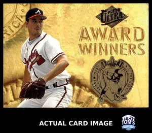 Fleer Ultra #18 Greg Maddux 1994 Atlanta Braves Salón de la fama casi nuevo - Imagen 1 de 4