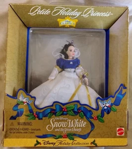 Snow White Ornament – Disney Holiday Collection – Boxed Vintage Christmas Decor - Picture 1 of 3