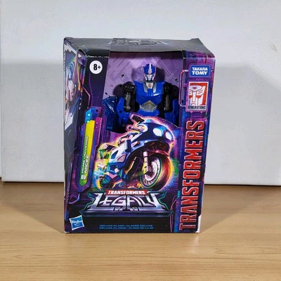 Transfomers Legacy Deluxe PRIME UNIVERSE ARCEE Used, CIB - Image 1 of 4