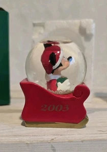 2003 Disney Mickey Mouse Mini Christmas Snow Globe - JC Penny - Picture 1 of 3