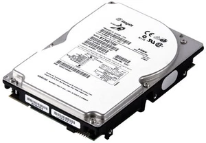 Hard Drive Seagate Barracuda 4.5GB 7.2k Ultra Wide SCSI 3.5'' ST34573W - Picture 1 of 3