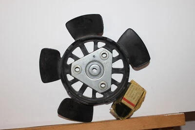 1983-1985 HONDA SHADOW VT700 ENGINE RADIATOR COOLING FAN (TRF28) Foto 1 de 3