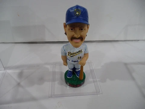 Robin Yount Milwaukee Brewers Bobble head with Display Case Cover