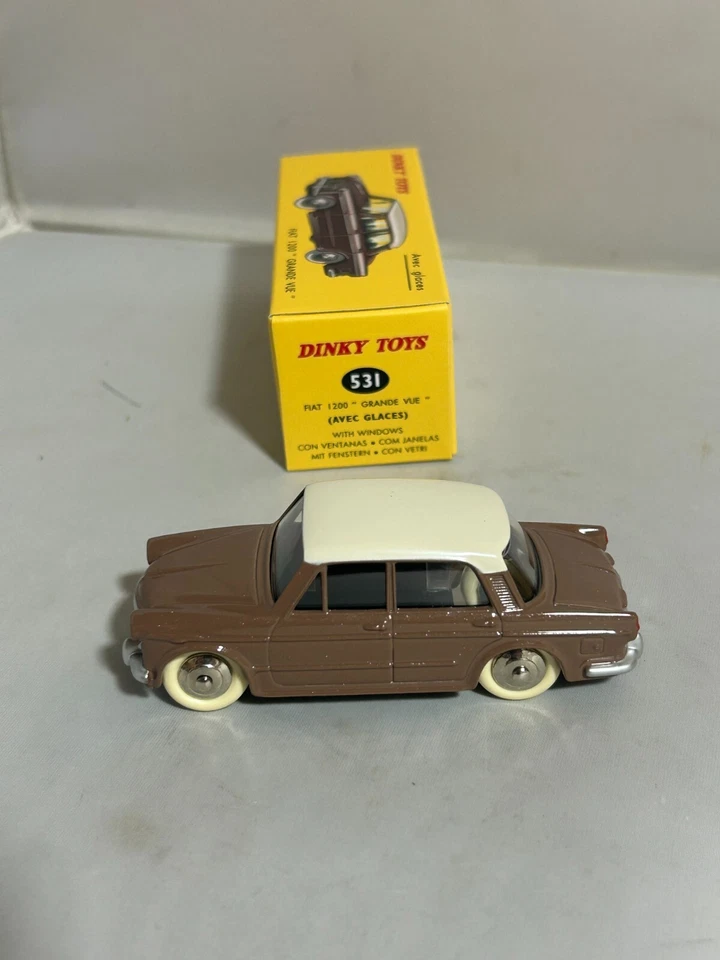COCHE MODELO DIECAST DINKY 531 FIAT 1200 GRANDE VUE  Foto 1 de 1