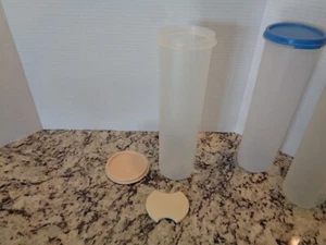 Guardián de espagueti rosa Tupperware con divisor inserto contenedor de pasta y tapa #1661 - Imagen 1 de 8