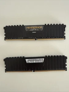 Corsair Vengeance LPX 16GB DDR4 RAM (2x 8 GB) CMK16GX4M2B3000C15 Arbeitsspeicher - Bild 1 von 1