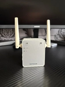 NETGEAR WiFi Range Extender - 300Mbps, Wall-plug, External Antenna - Picture 1 of 5