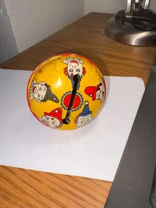 Juguete de hojalata vintage Kirchhoff de los años 50 para hacer ruido de fiesta payasos "Life of the Party" - Imagen 1 de 3