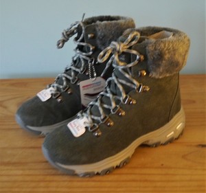 skechers toasty toes waterproof