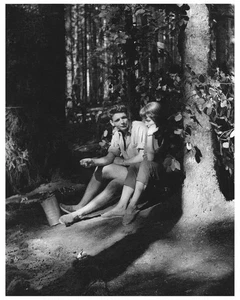 VINTAGE PHOTOGRAPHY JEAN SUQUET (1928-2007) THE LOVERS c. 1965 - Picture 1 of 2