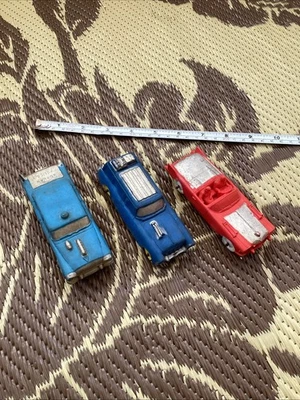 Lote de vagones de policía Cadillac #504 de goma castaño rojizo de los años 50 rojo y plateado Foto 1 de 4