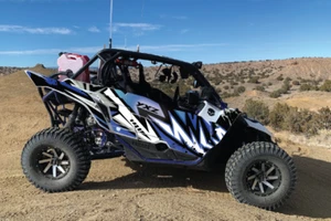 Kit de gráficos OAGFX Yamaha YXZ 1000 2015-2018 D37-1 azul - Imagen 1 de 2