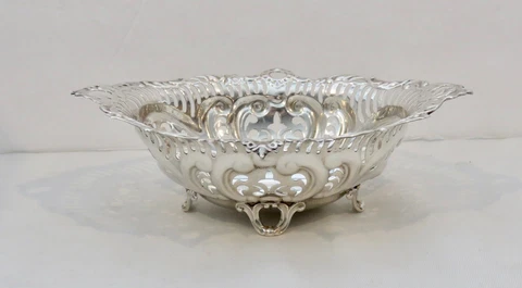 Gorham  c. 1900 Sterling Pierced Bon Bon Nut  Bowl A102 5-7/8 x  4-1/2  62g Cover
