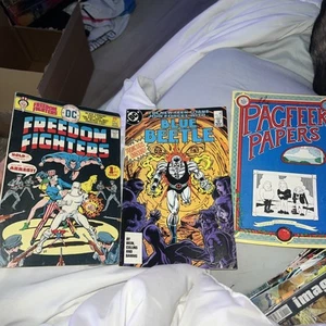 Freedom Fighters #1 Vol. 1 1976 DC Comics 1st App Higher Grade-Pagfeer Lot 3 Old - Picture 1 of 1