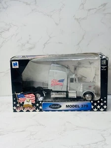 New Ray Longhauler Collection Peterbilt Model 379 New - Picture 1 of 6