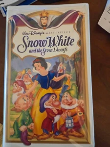 Snow White and the Seven Dwarfs (VHS, 1994) Walt Disney's Masterpiece Collection - Picture 1 of 2