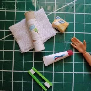 Maßstab 1:6 Puppe Miniatur Zubehör Barbie / Blythe Badezimmer Bad Set Handarbeit - Bild 1 von 1