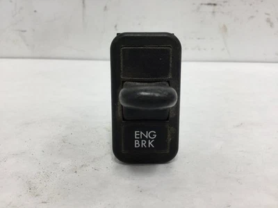 Interruptor NIVEL FRENO MOTOR FREIGHTLINER M2 112 - Usado | P/N A0636769071 Foto 1 de 4