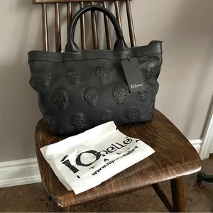 Bolso bidireccional IO Pelle Italia cuero en relieve calavera negra - tamaño mediano 💀 - Imagen 1 de 8