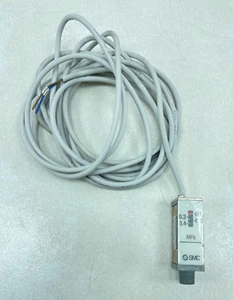 SMC IS10-01-L Pressure Switch IS1001L - Picture 1 of 8