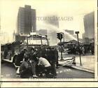 1973 Press Photo Fire Engines Serve As Cover For Police - Noc85899