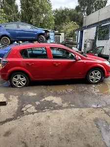 BREAKING MK5 ASTRA 2010 - Picture 1 of 1