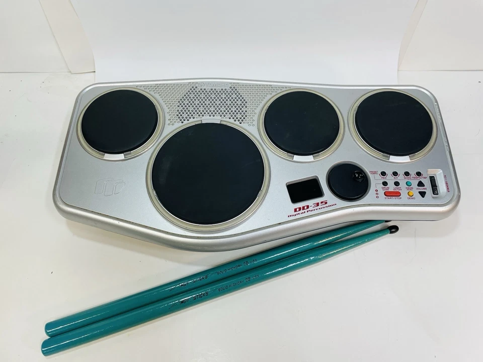 Yamaha DD-35 Batería de Percusión Digital Electrónica Kit de 4 Almohadillas + Hot Sticks 2B Foto 1 de 4
