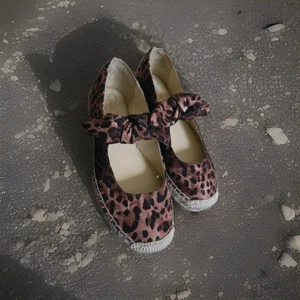 Neu ohne Etikett Jessica Simson Canvas Leopard Tiermotiv Espadrille flache Schuhe Größe 6  - Bild 1 von 8