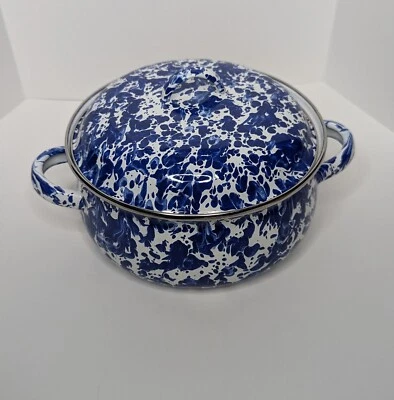 Golden Rabbit Blue White Enamelware 2.5 Quart Cobalt Swirl Dutch Oven Pot - Image 1 of 3
