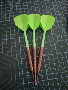 25g Unicorn Raymond Van Barneveld Phase 4 90% Tungsten Darts Set. - Picture 1 of 7