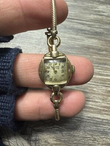 Vintage Ladies Gruen Veri-thin 15 Jewels Swiss Gold Tone Mechanical Watch WORKS - Picture 1 of 8