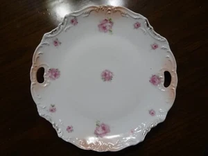 A Beautiful Vintage 8" Ceramic Plate with Handles - Picture 1 of 3