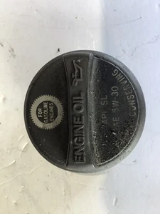 2004 Thru 2006 Toyota Sienna Engine Oil Fill Cap OEM - Picture 1 of 2