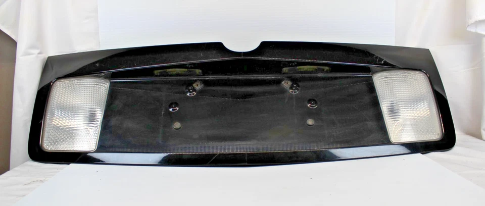 Cadillac CTS 2003-2007 panel trasero tapa matrícula reversa negro Foto 1 de 4