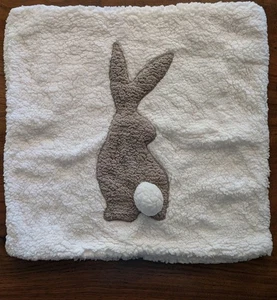 POTTERY BARN Pom Pom Bunny Sherpa Pillow Cover - 20" - STUDIO SAMPLE - Picture 1 of 3