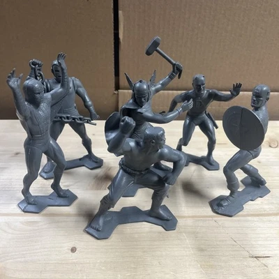 LOUIS MARX TOYS 6" MARVEL SUPERHEROES SET (6 FIGURES) GRAY ORIGINALS - image 1 of 4